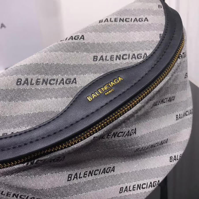 BALENCIAG巴黎世家 火爆 帆布拼牛皮 可做胸包 斜挎 單肩包 91869  BL1610